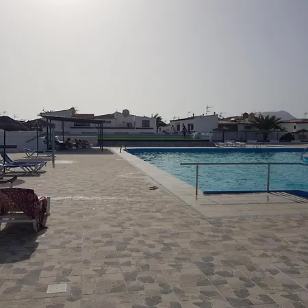 Apartment Junto A La Piscina