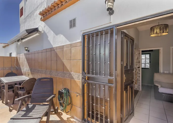 Junto A La Piscina شقة طوستا ديل سيلونثيو